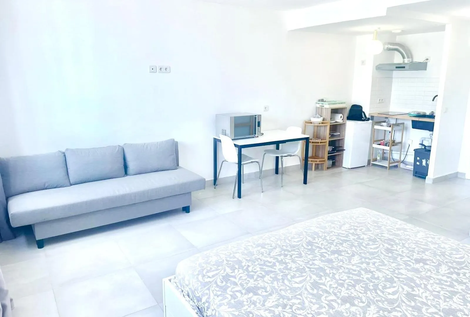 Le Petit Canotier Paris 0*,