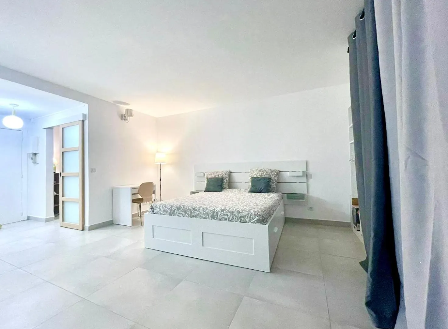 Le Petit Canotier Paris Apartment