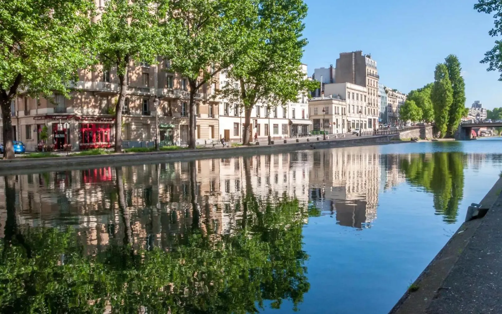 Apartment Le Petit Canotier Paris France